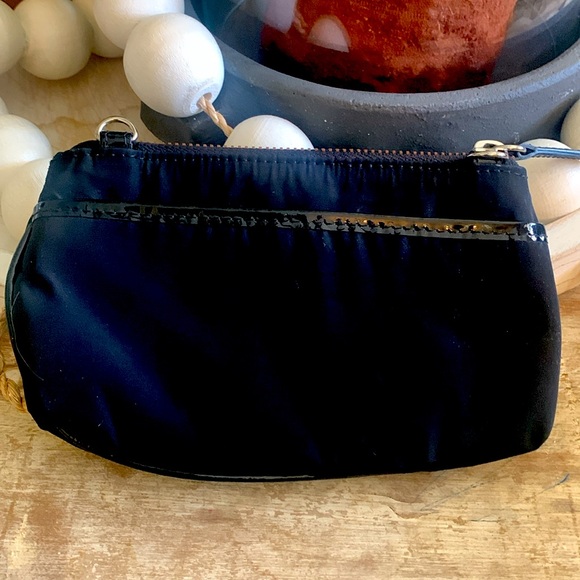 My Flat in London - Picture 2 of 4